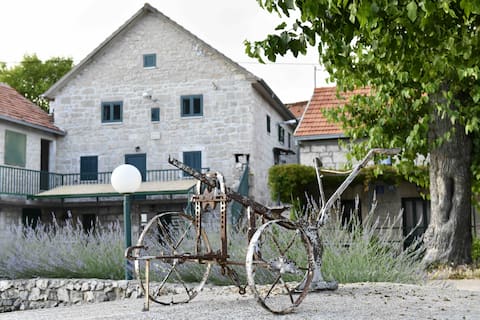 Popular Airbnb listing: Great place for relaxation in Općina Proložac