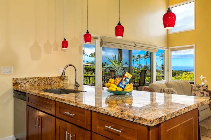 Gorgeous 2 Story Townhouse in Wailea w/ Ocean View