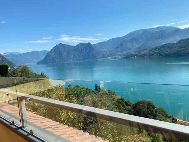 Lake Iseo: views, privacy, pool & air conditioning gallery image 3