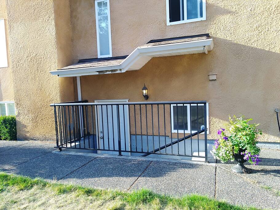 the lower floor of the house with a separate entrance