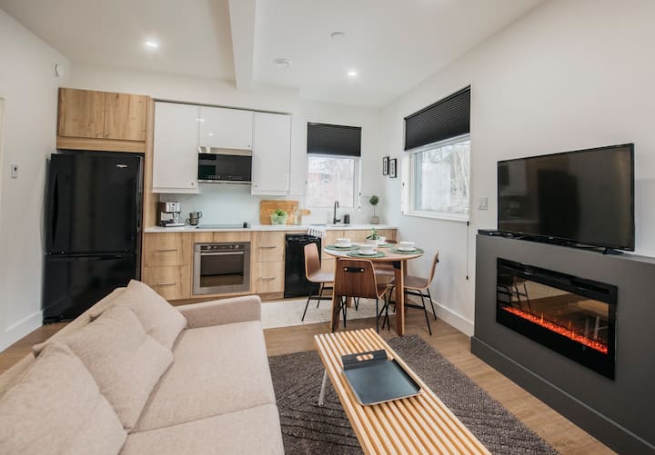 Top 19 Airbnb Vacation Rentals In Yellowknife, Canada Trip101