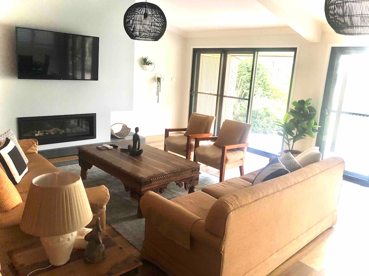 Successful Airbnb property: Elysian in Mollymook Beach