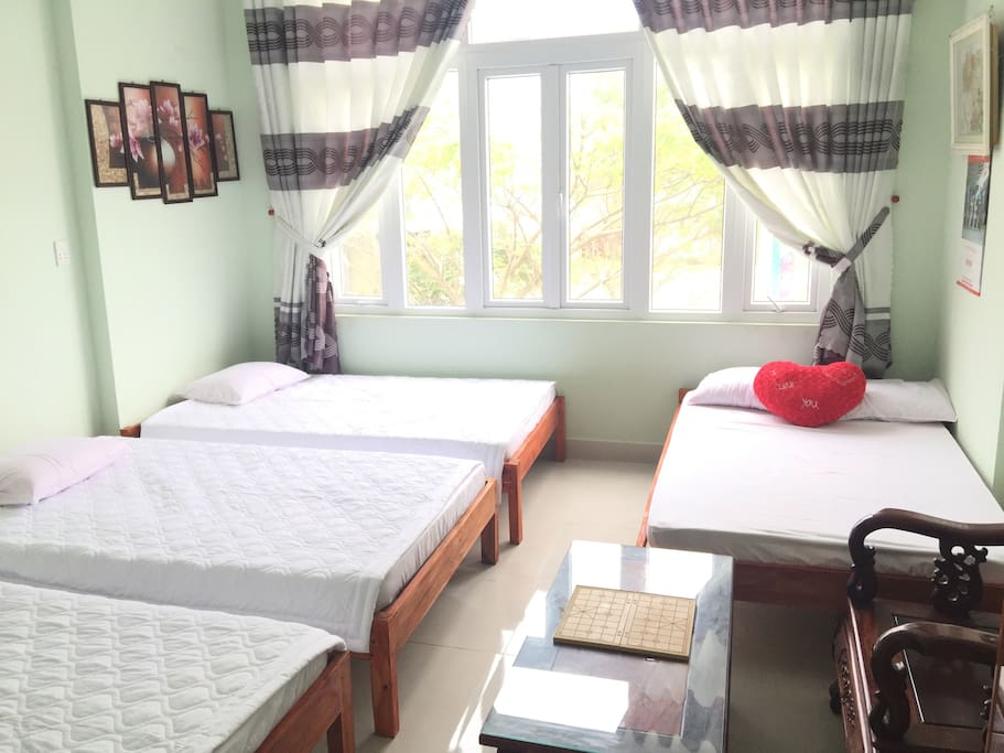 Dorm rooms with 4 people, each person 150.000VND/night