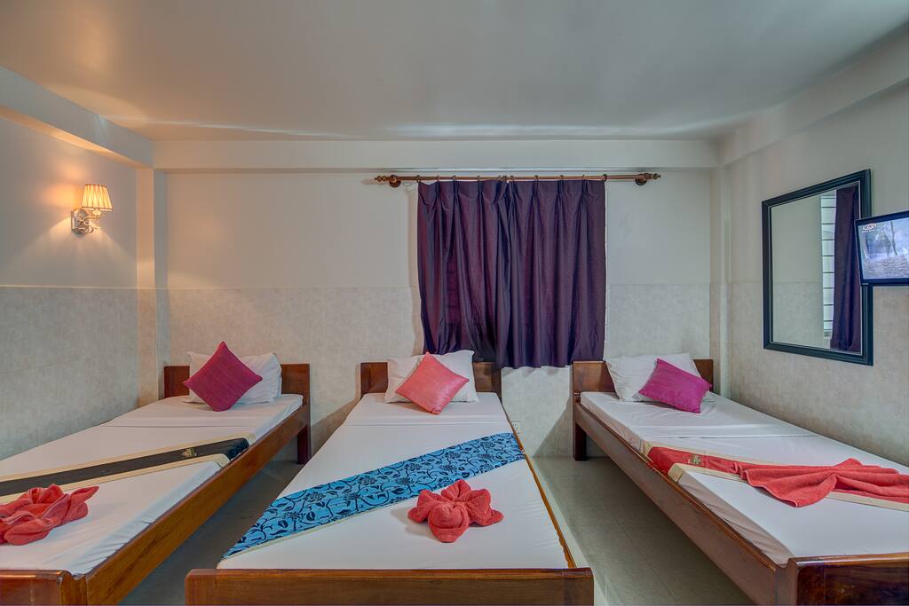 Deluxe Triple Room @ Siem Reap Pub Hostel