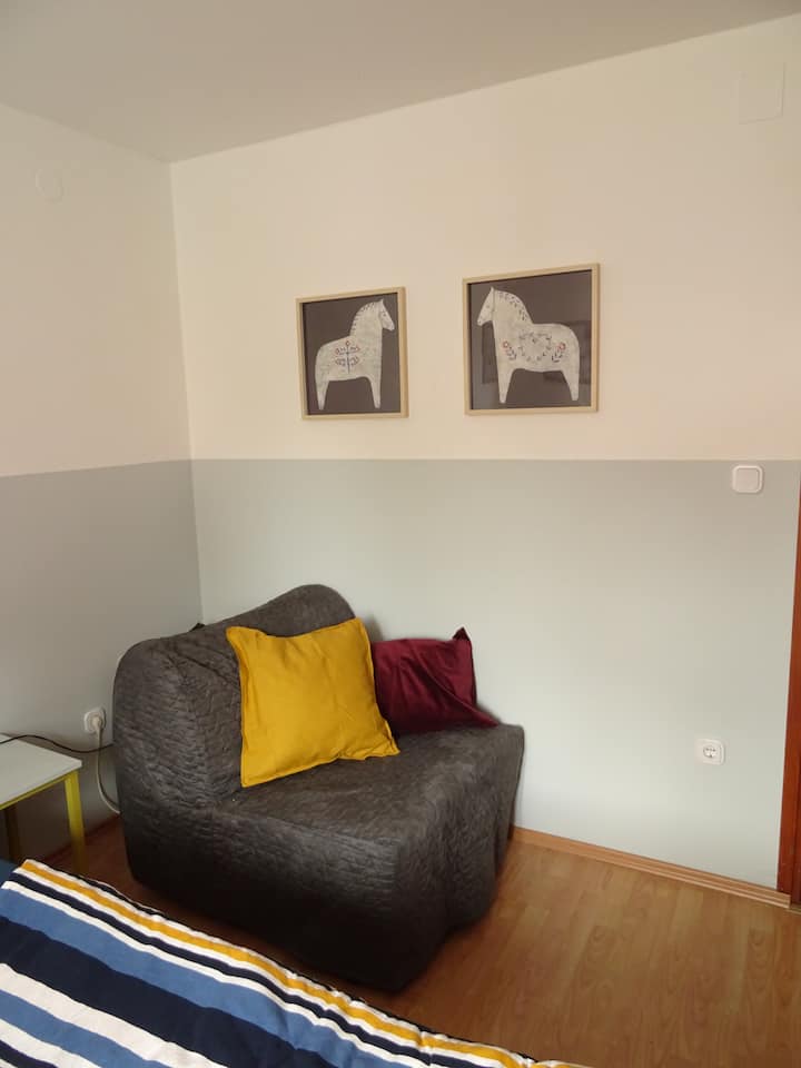 Bedroom: Extendable armchair to single bed or space for a crib