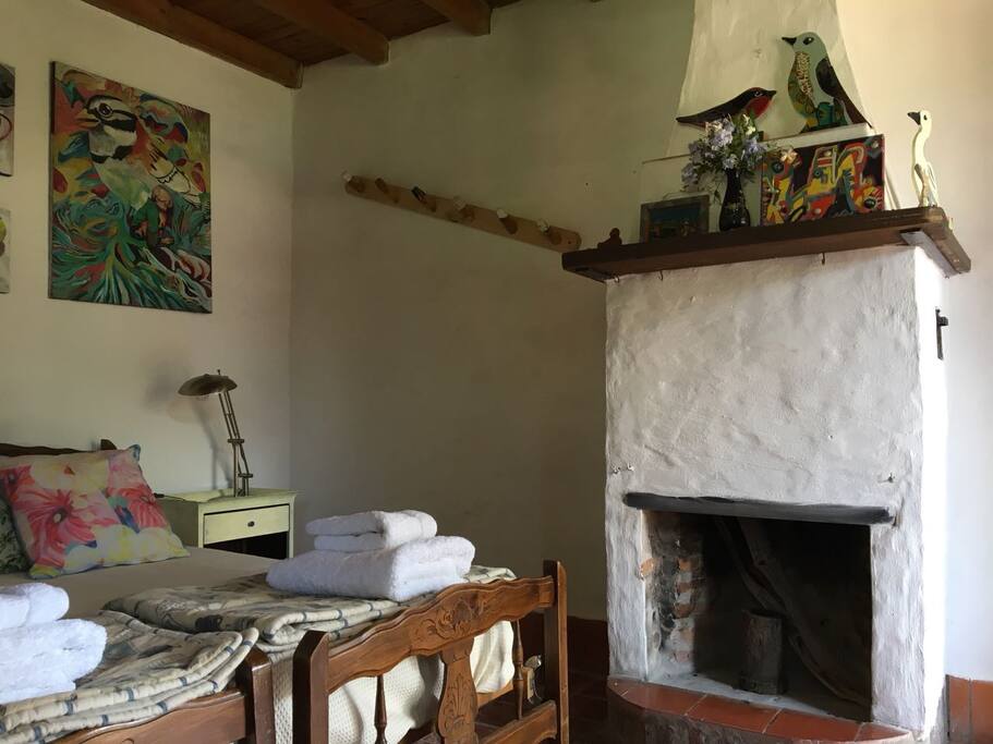 Habitación doble, con baño privado.