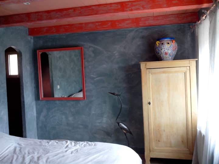 1号卧室位于一楼，带意大利淋浴间