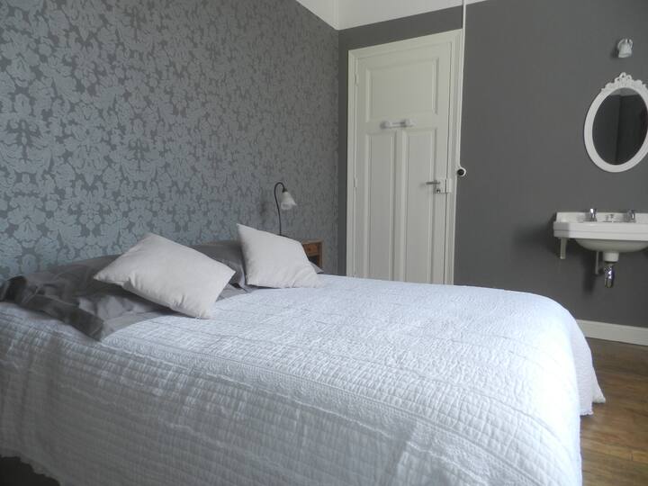 chumba cha kulala 2 na kitanda mbili