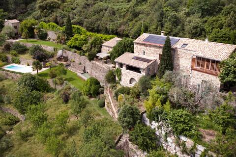 Reclusion in Style: up to 14 guests