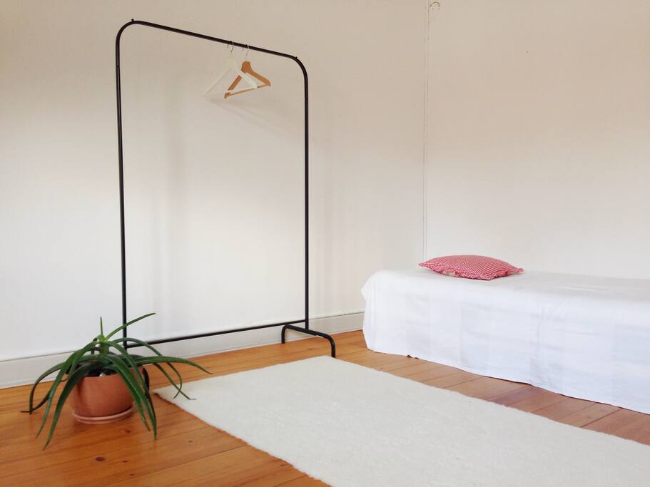 Bright, minimalistic room for 1-2 people.