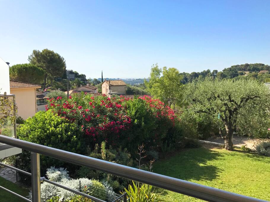 Terrasse sud avec vue mer