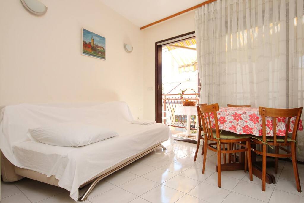 Dining room, Surface: 8 m²