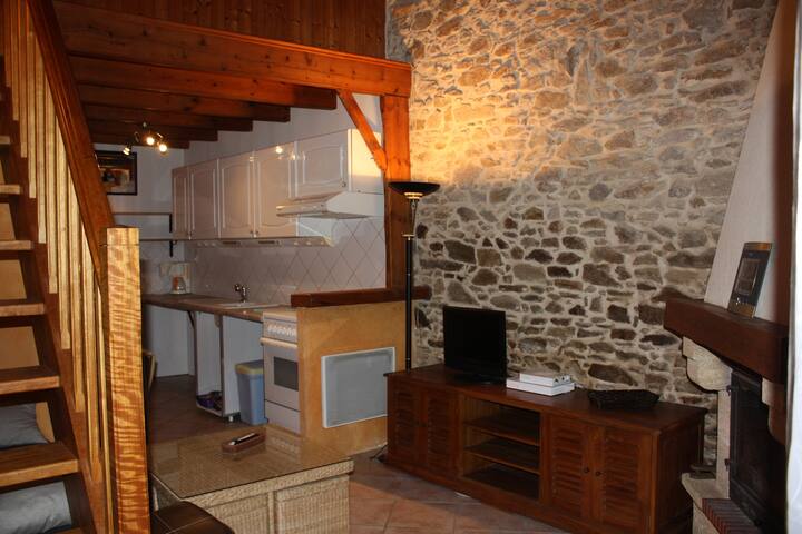 Charmant studio dans grange rénovée