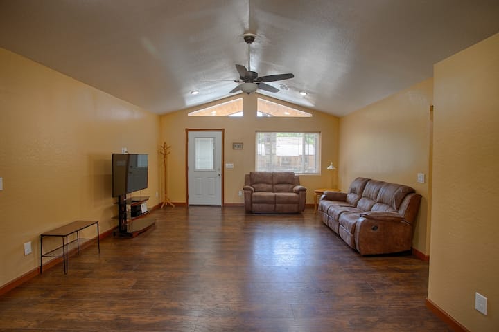 Pinetop Cabin 3 Bedroom. Perfect Getaway Home - Pinetop-Lakeside, AZ