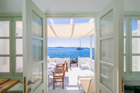 Armeni Beach House - with private boat service!