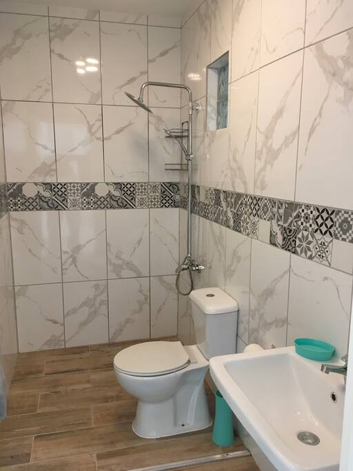 Wet room for easy access.