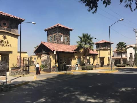 House in the best residential development of Ojo de Agua