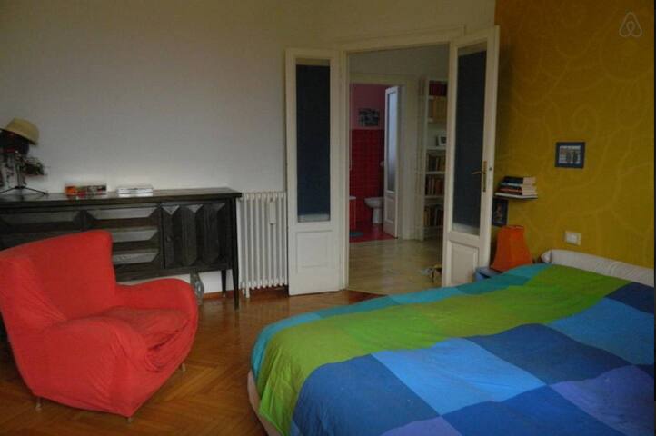 Wonderful apartment Garibaldi Isola with terrace gallery image 4