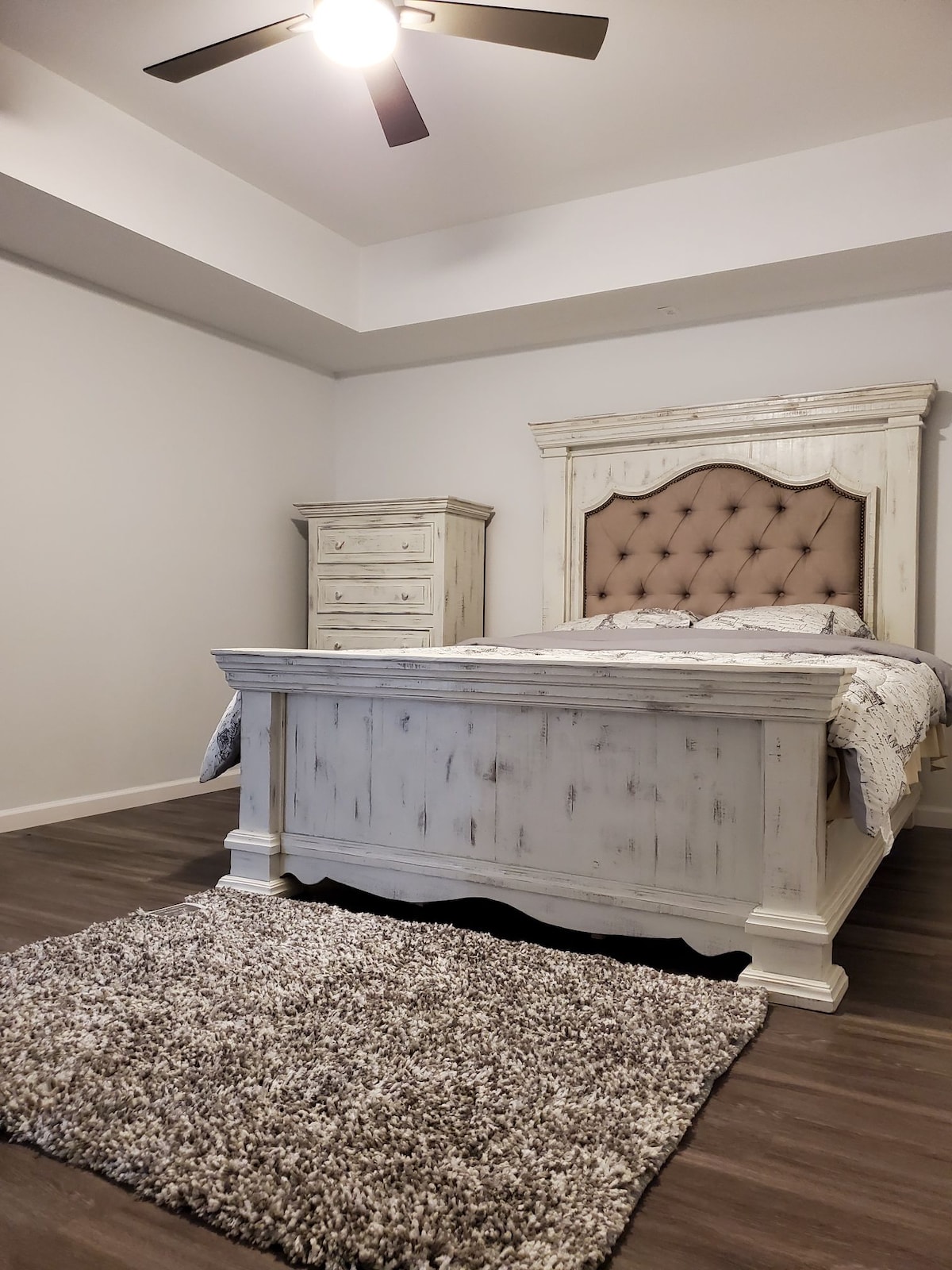 2/1 Modern BASEMENT home near Mall of GA