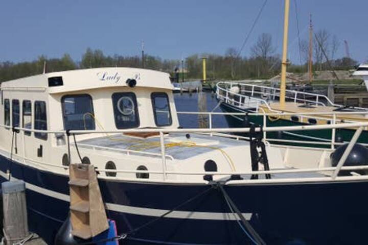 sailboat rental friesland