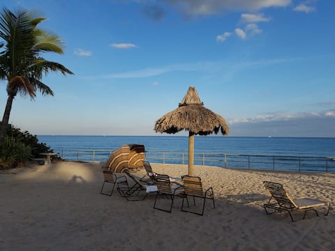 Beach Resort - lovely Cottage on Beach & Water Way