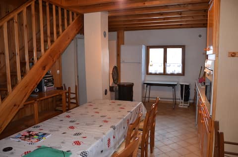 Cottage with 4 free parking spaces