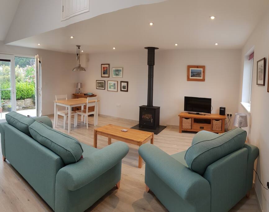 Spacious lounge and dining area