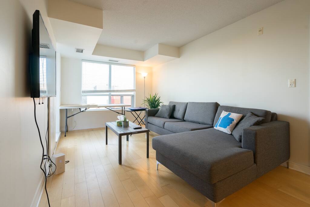 Located in the heart of Cabbagetown and only 10-15 mins away from downtown core