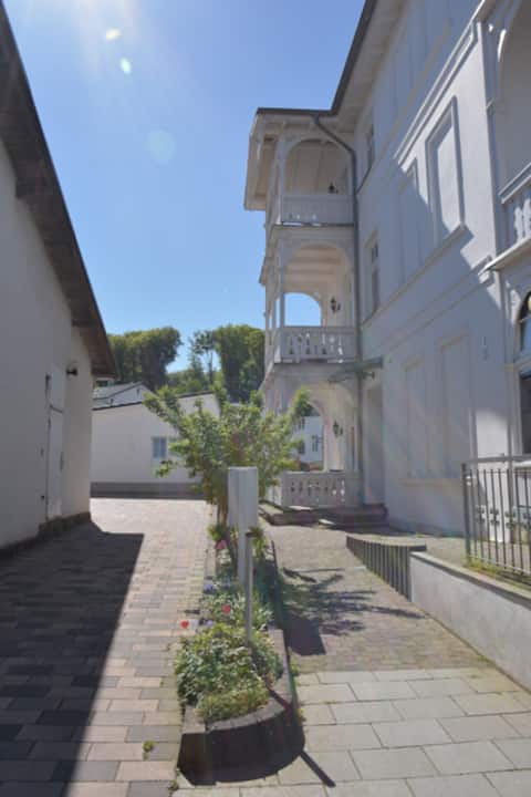 Top Airbnb: Apartment 15 Haus Charlotte in Binz