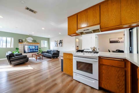 Spacious Home W/ Pool Near Pasadena, Arcadia, LA