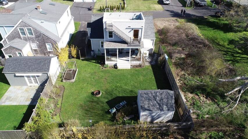 Beach House w/ a VIEW! Walk to Beach and Newport gallery image 2