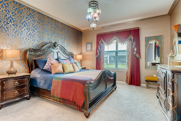 Princess Jasmine Master Suite with 55 inch Smart HDTV