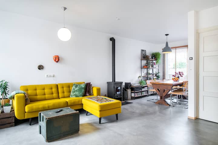 Cosy, quiet private room near centre and uni