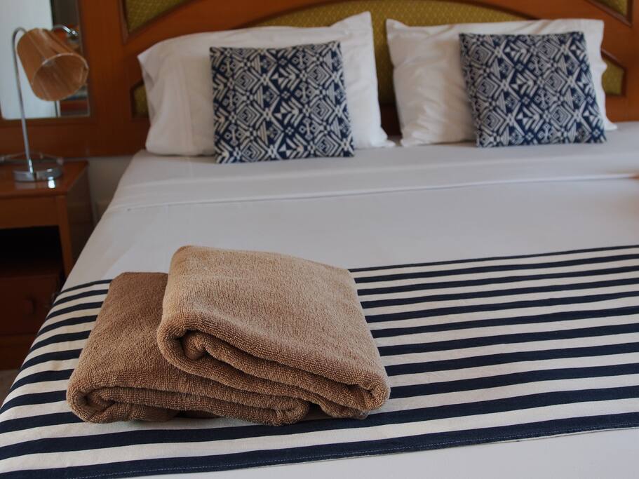 King size beds.