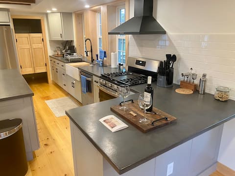 Top Airbnb: Spacious & Historic Farmhouse in Saco