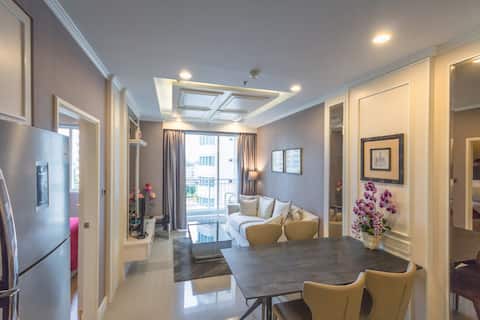 Clean and cosy room in the city near train.