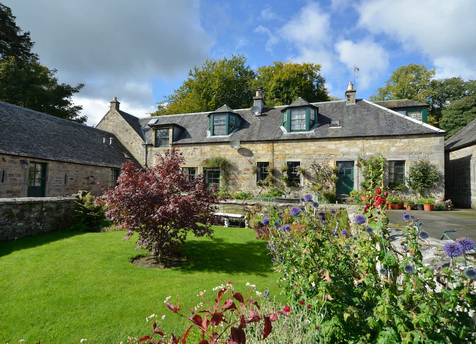 15 Best Cottages In Edinburgh (2022) Latest Deals, Reviews