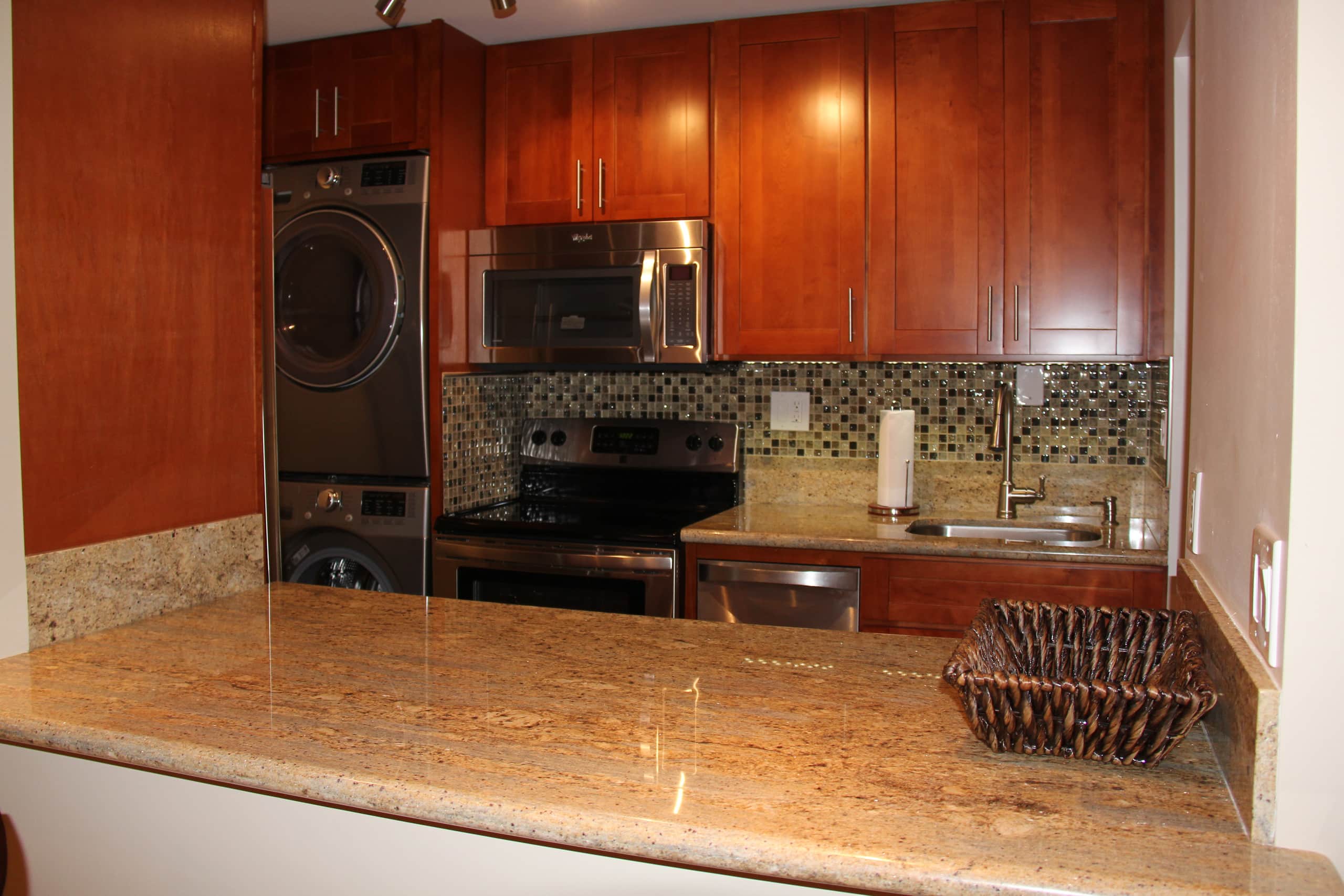 Condo in Kihei · ★4.98 · 1 bedroom · 2 beds · 1 bath - Image 8