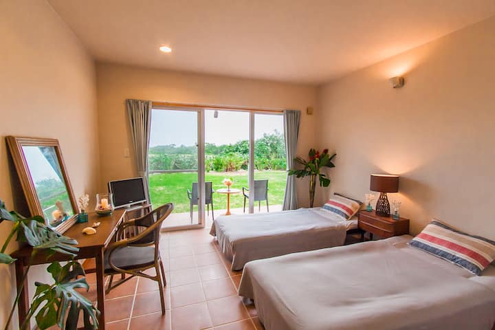 客房（ 1和2客房设计相同。每间2张单人床）