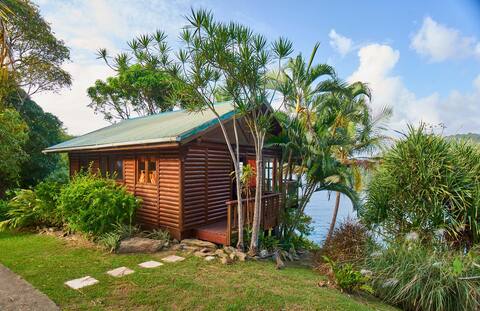 Erasmus Cove: sea views, private beach, waterfall
