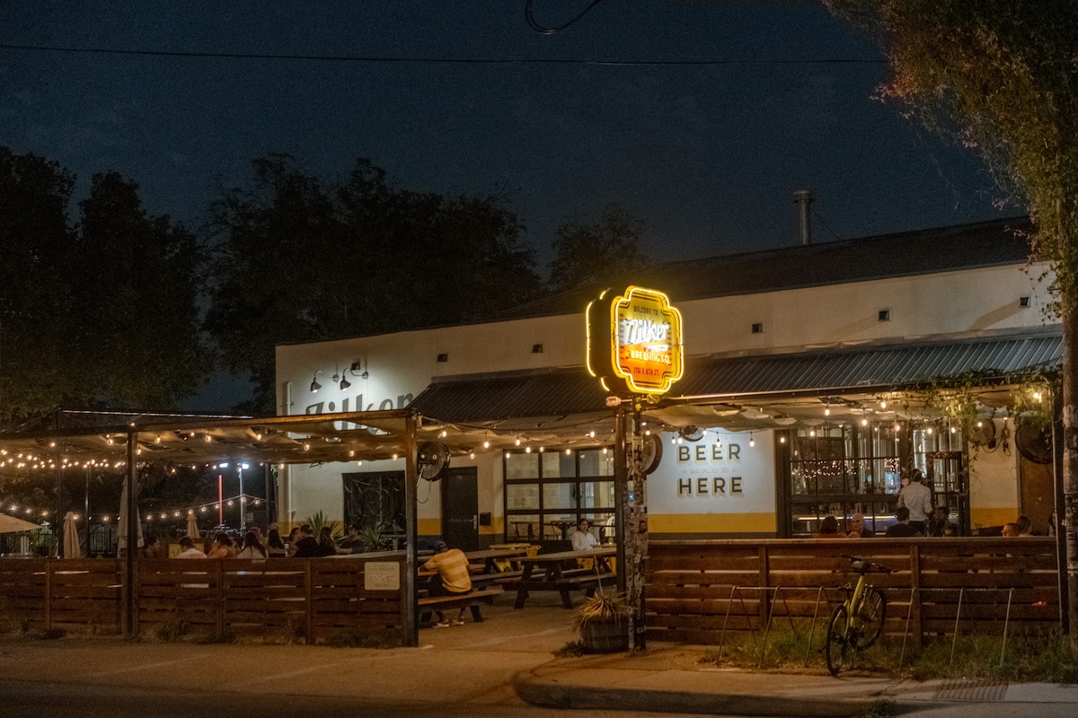 East Side Gem w/ pool – Walk to E 6th, Mins to DT