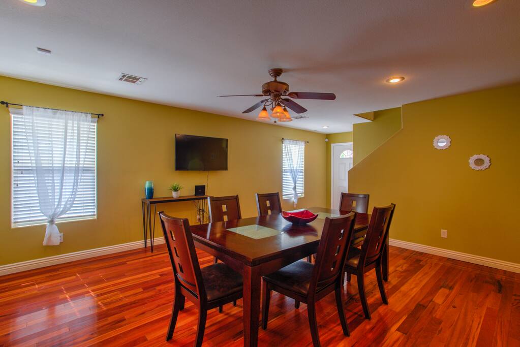 Downstairs Dinning Room with 50" Flat Screen