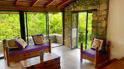 Casa Camino a Las Pozas, Xilitla, SLP