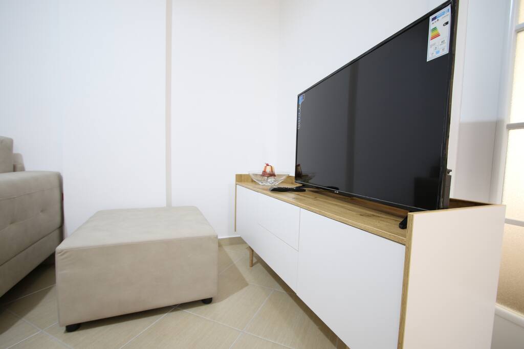 Drawer + TV