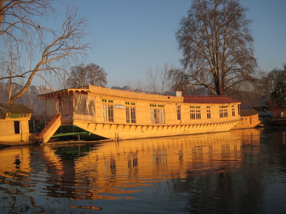 Our Floating Houseboat