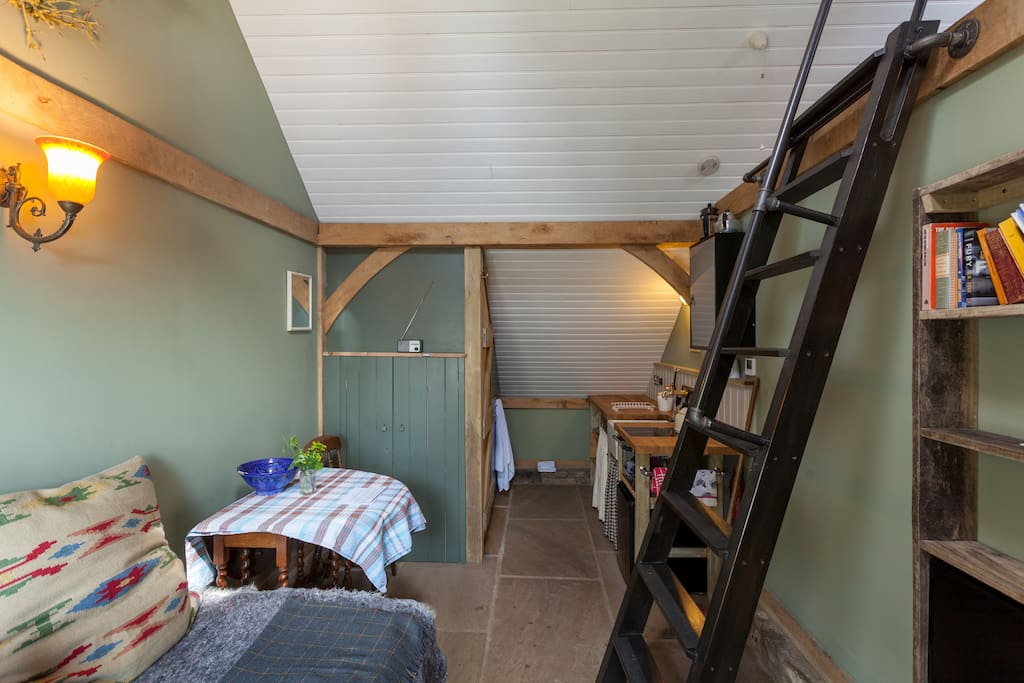 main space, steps to bed deck