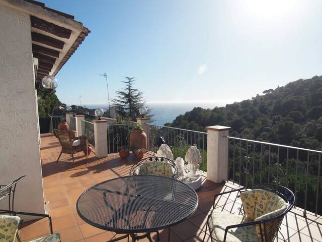 Kerstin Bruns – Villa Ariane con pool and sea view gallery image 5