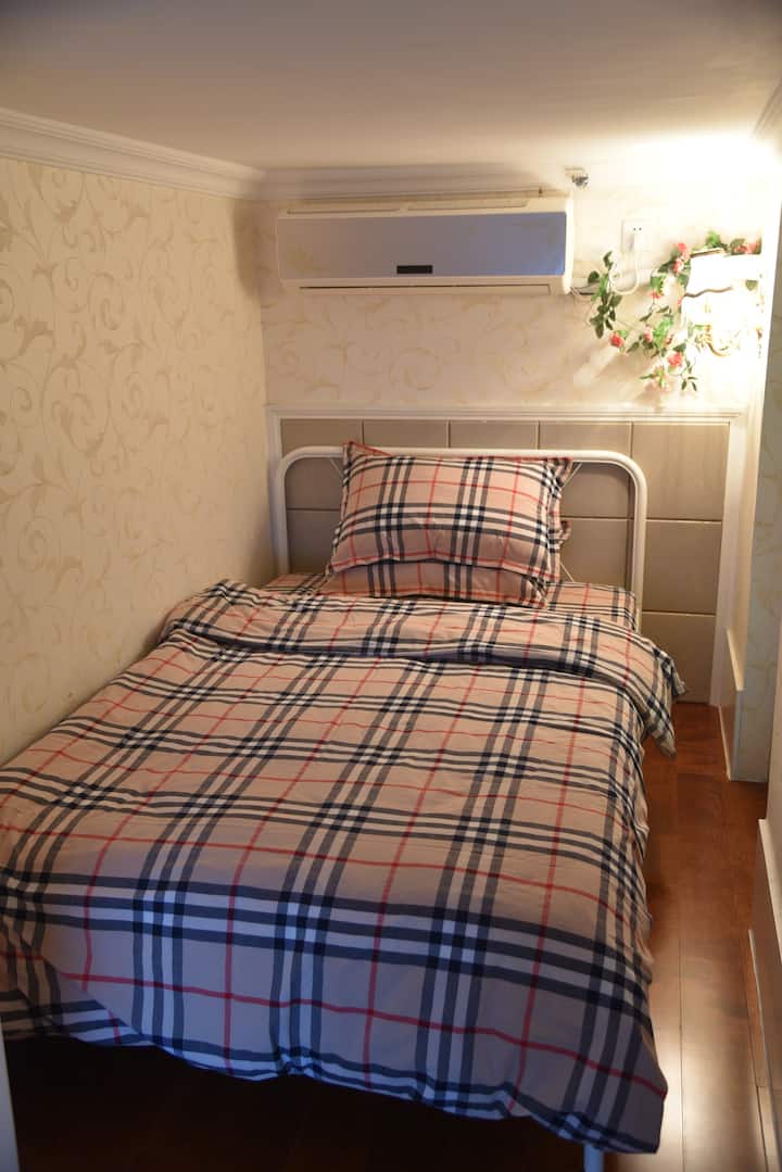 小卧室床宽1.2米单人床