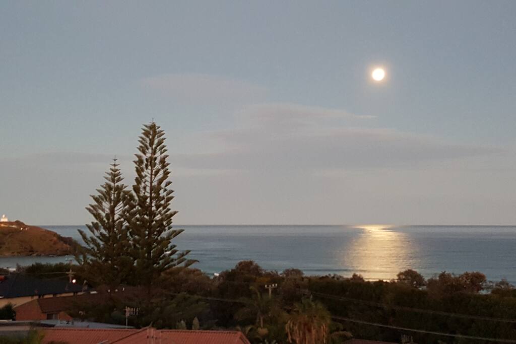Moon rise from the balcony.