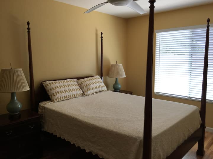 Guestroom with comfy latex-topped queen bed.
